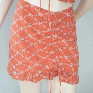 LE LIS EYELET LACE RUFFLE SKIRT NWT! SIZE M